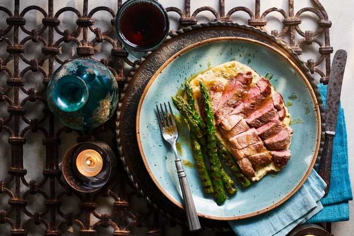 Lamb steaks with yeast butter and warm hummus Lamb steaks with yeast butter and warm hummus